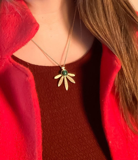 Laurel Pendant Necklace in Malachite