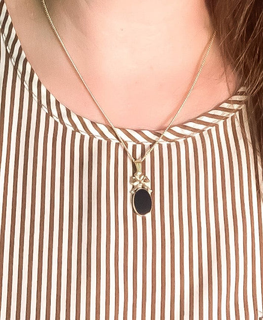 Portrait Necklace in Onyx