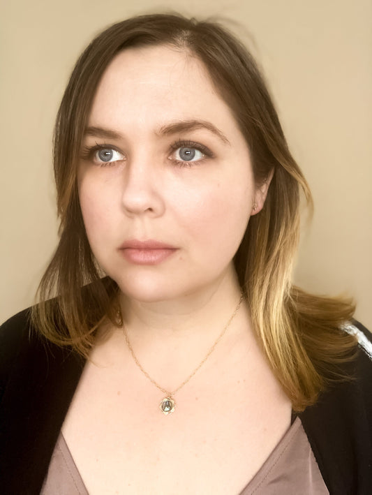 Scalloped Charm Necklace in Abalone