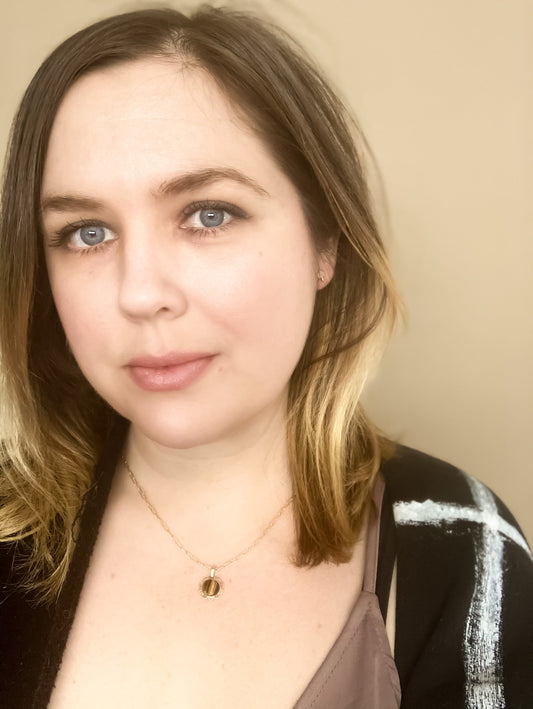 Scalloped Charm Necklace in Tiger's Eye